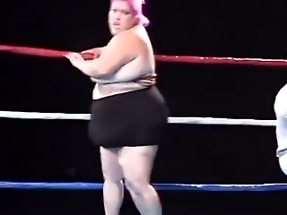 Sindee Williams In Fat Midget Female Is Prodding A Fuck Stick In Girl/girl Midgets Puss